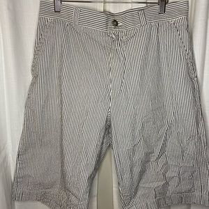 3/$30 sale✨✨Lacoste Seersucker Shorts